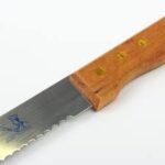 Нож-пилка для нарезки бисквита, 14см с дерев ручкой Китай